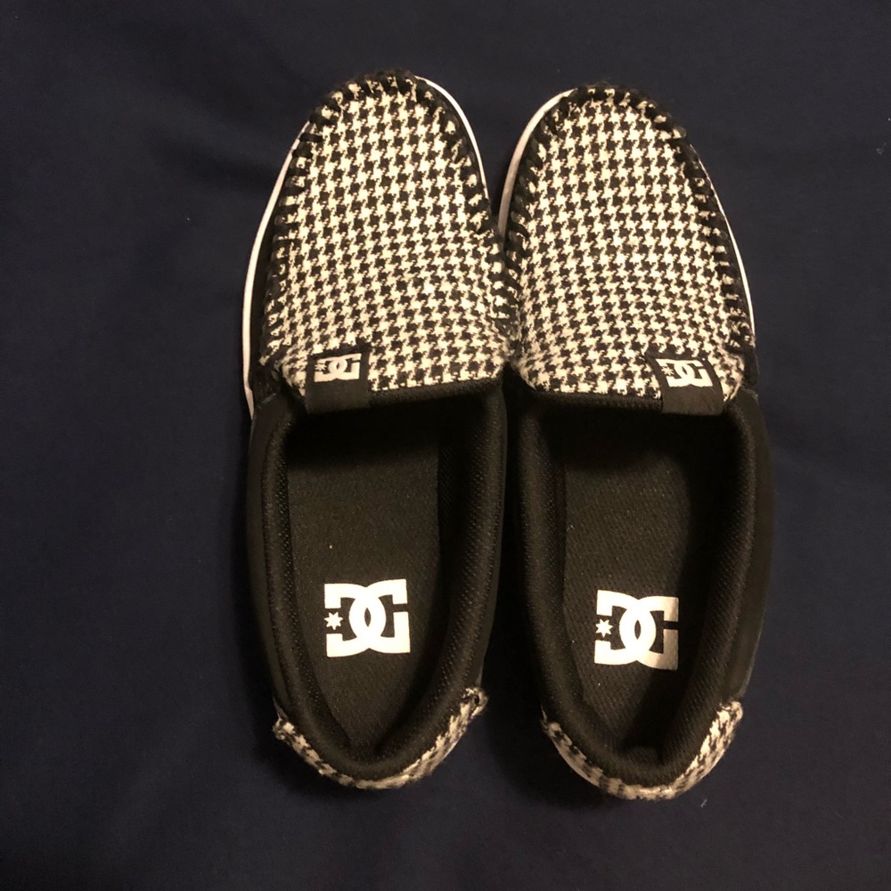 DC checkered slip-on shoes
